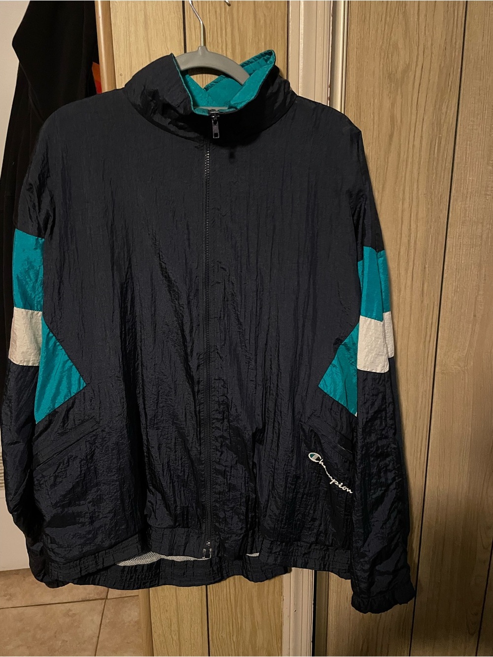 Champion Men’s Navy/Blue/White Windbreaker XXL